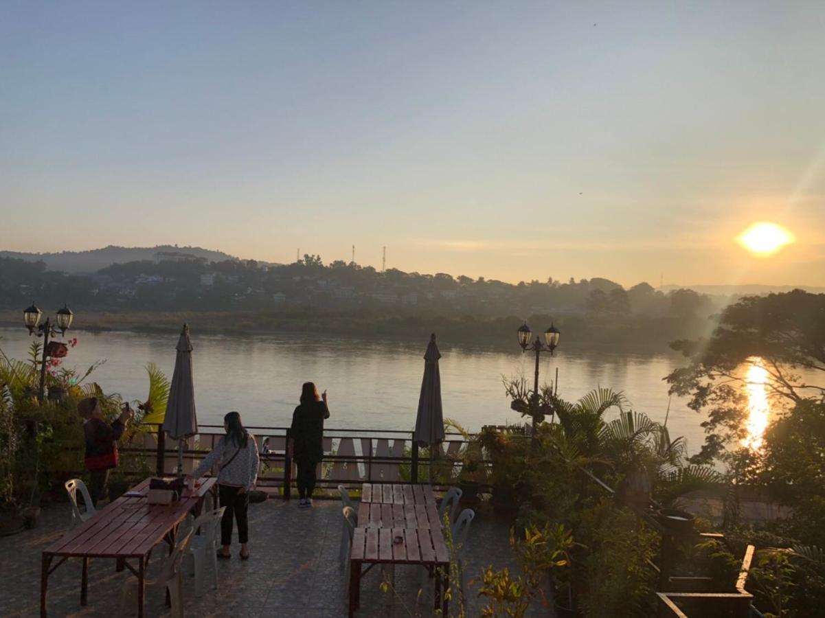 Day Waterfront Hotel Chiang Khong Exterior foto