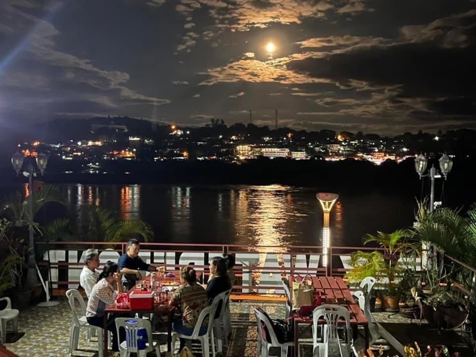Day Waterfront Hotel Chiang Khong Exterior foto