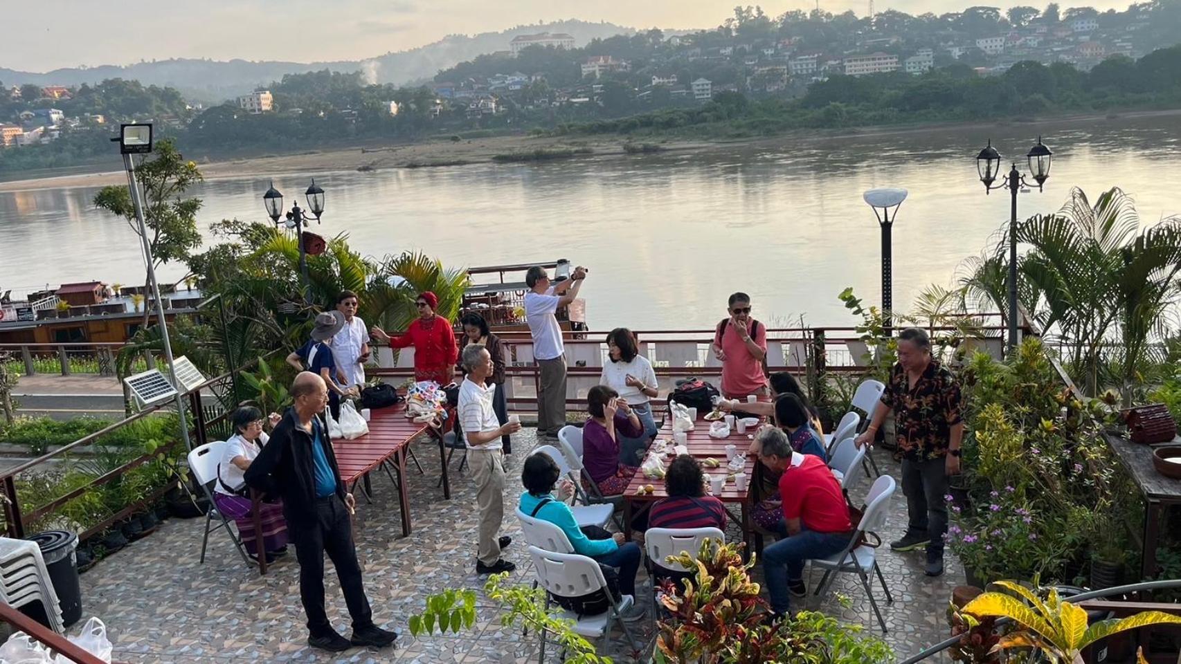 Day Waterfront Hotel Chiang Khong Exterior foto