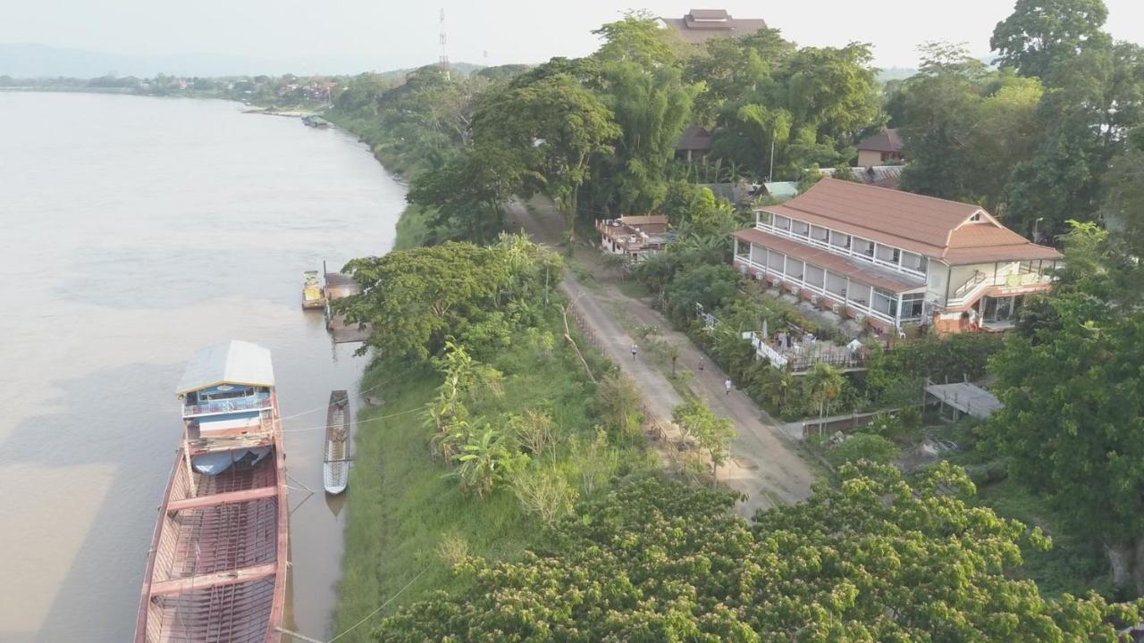 Day Waterfront Hotel Chiang Khong Exterior foto